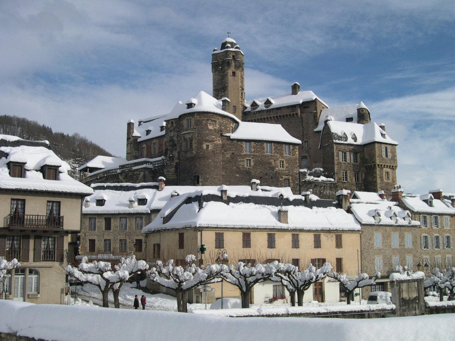 Hotel Restaurant Aux Armes D'Estaing - Kb Hotel Group Exterior foto